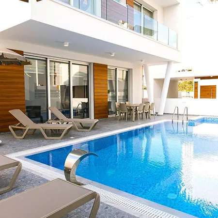 Nissinest Luxury Villa Ayia Napa